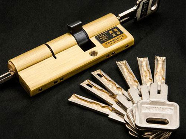 四方台24小时上门开锁公司