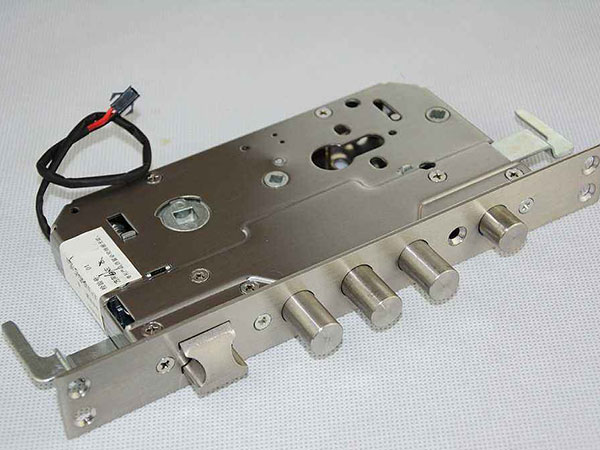 四方台24小时上门开锁公司